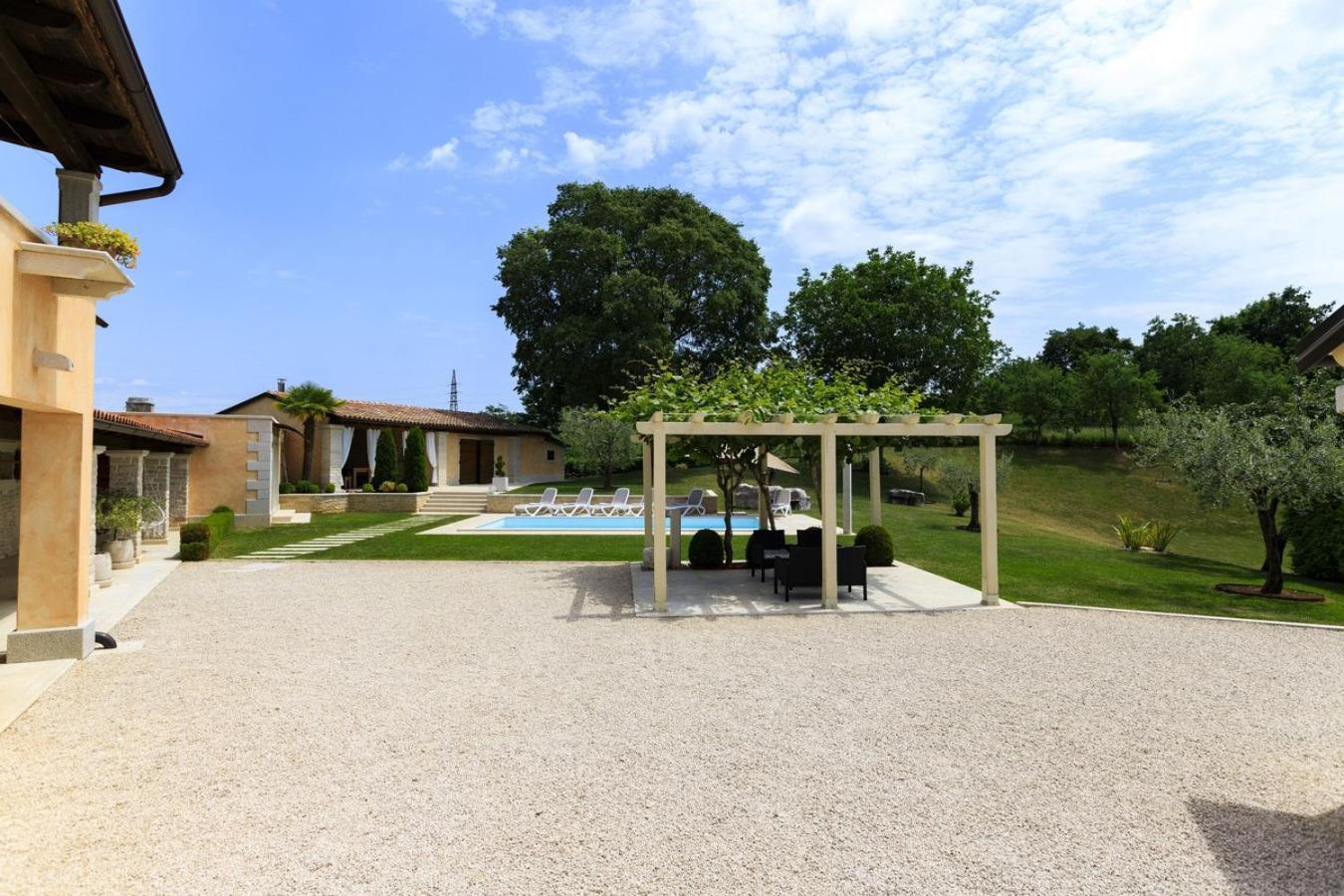 Villa Viscum In Central Istria For 8 Persons With Large Garden - Pet Friendly Пазин Экстерьер фото