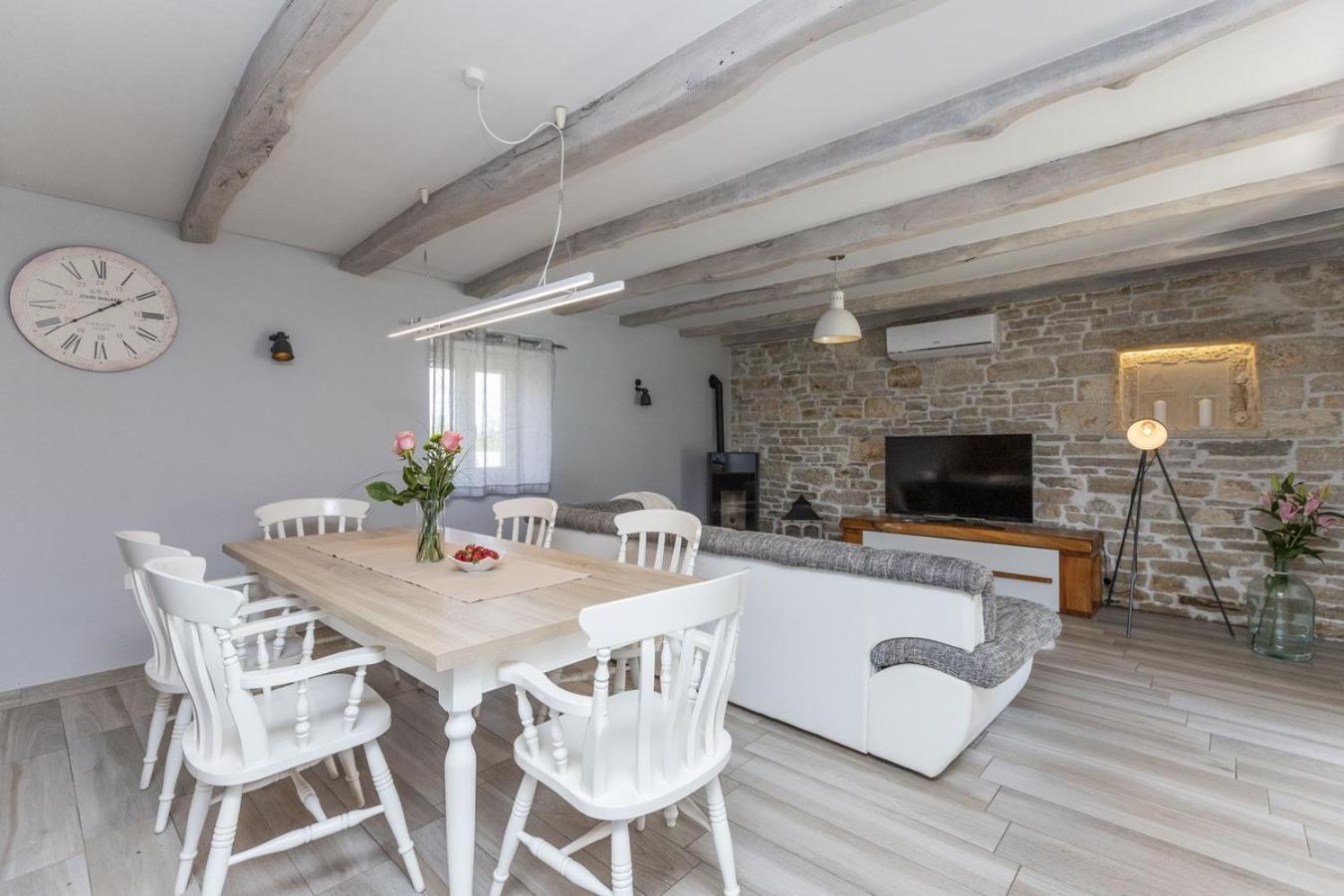 Villa Viscum In Central Istria For 8 Persons With Large Garden - Pet Friendly Пазин Экстерьер фото